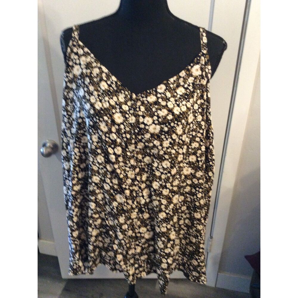 NWT New Old Navy Plus size 4X Floral V Neck Sleeveless Top Women's